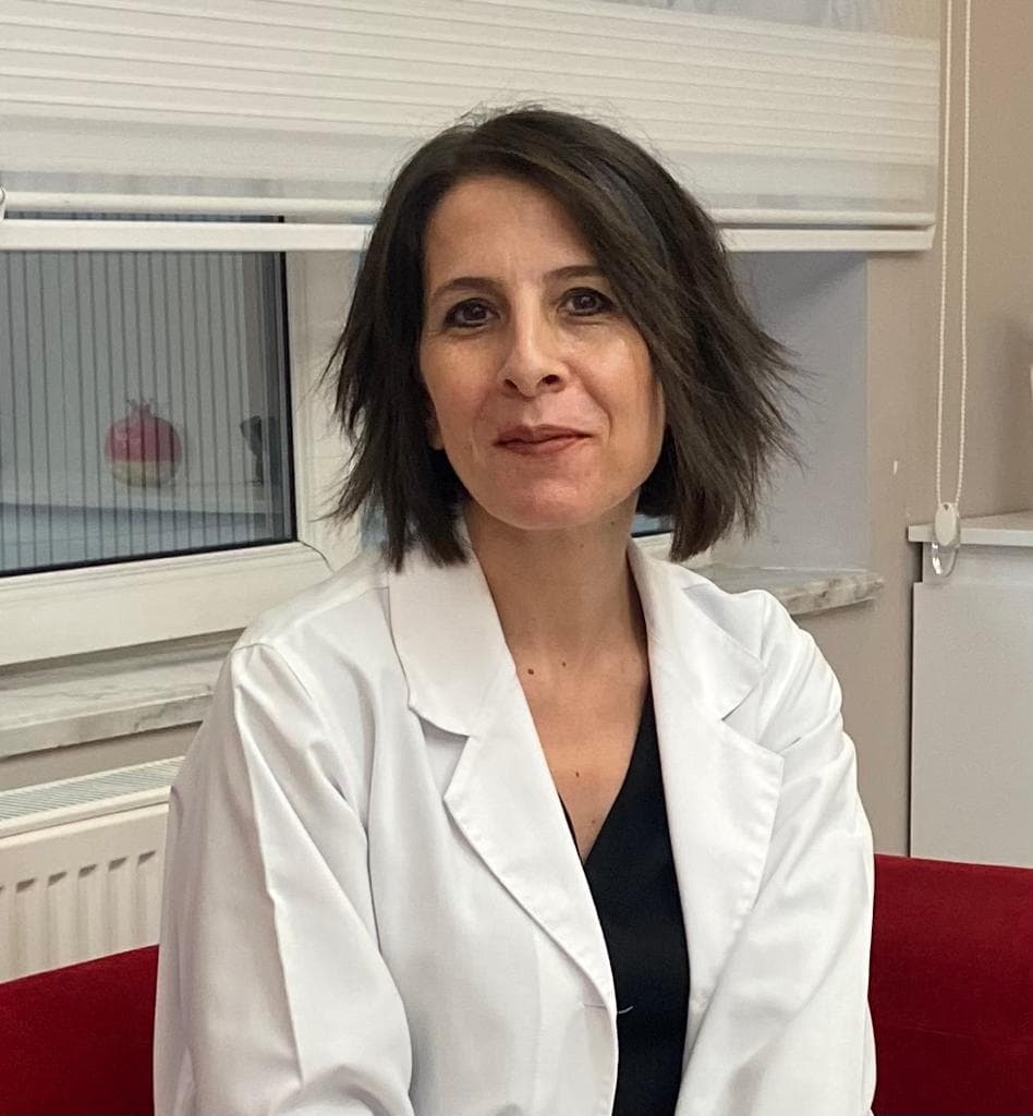 Portrait of Prof. Dr. Deren Özcan